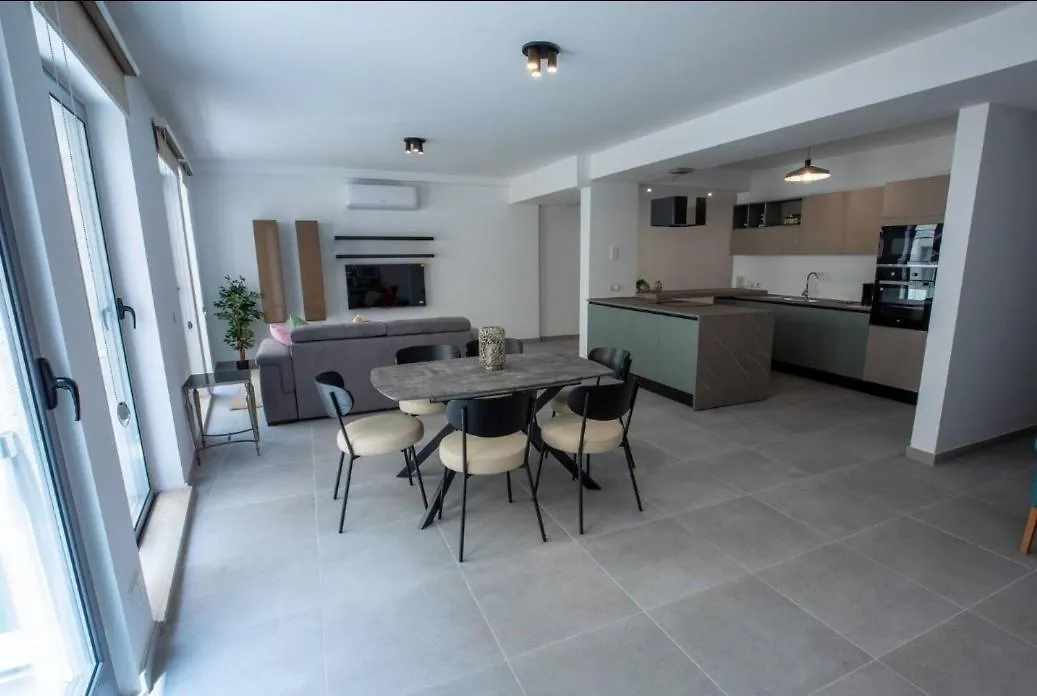 Modern Comfort In Sliema Location Apartment