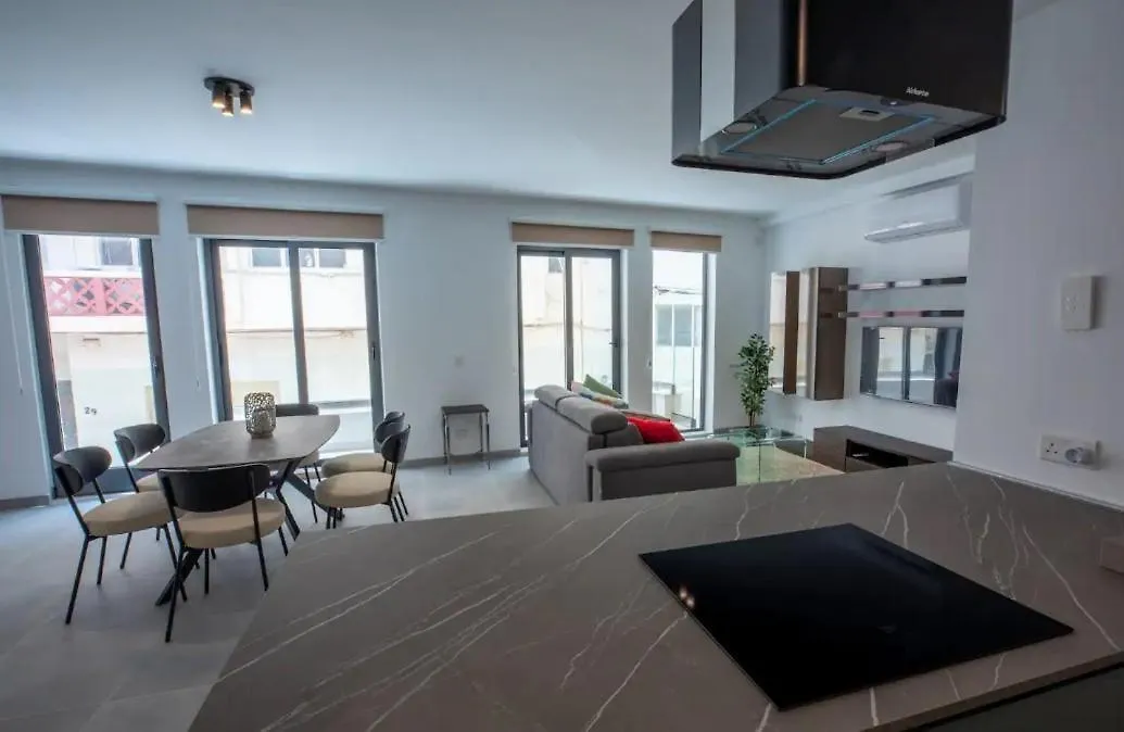 Apartment Modern Comfort In Sliema Location Malta